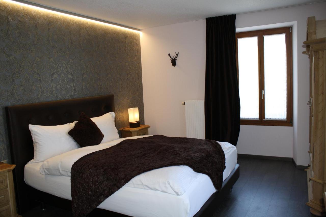 Hotel De La Gare Monthey Exterior photo
