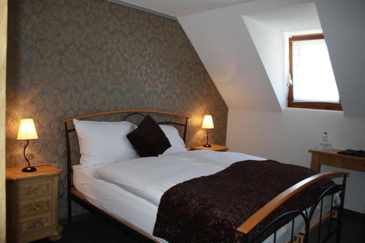 Hotel De La Gare Monthey Exterior photo