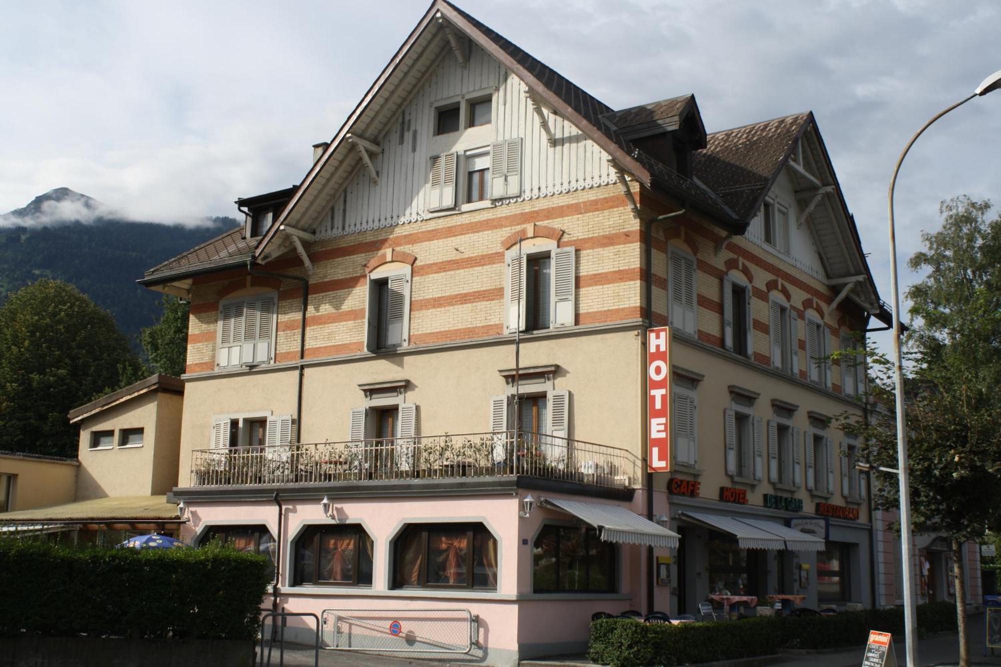 Hotel De La Gare Monthey Exterior photo